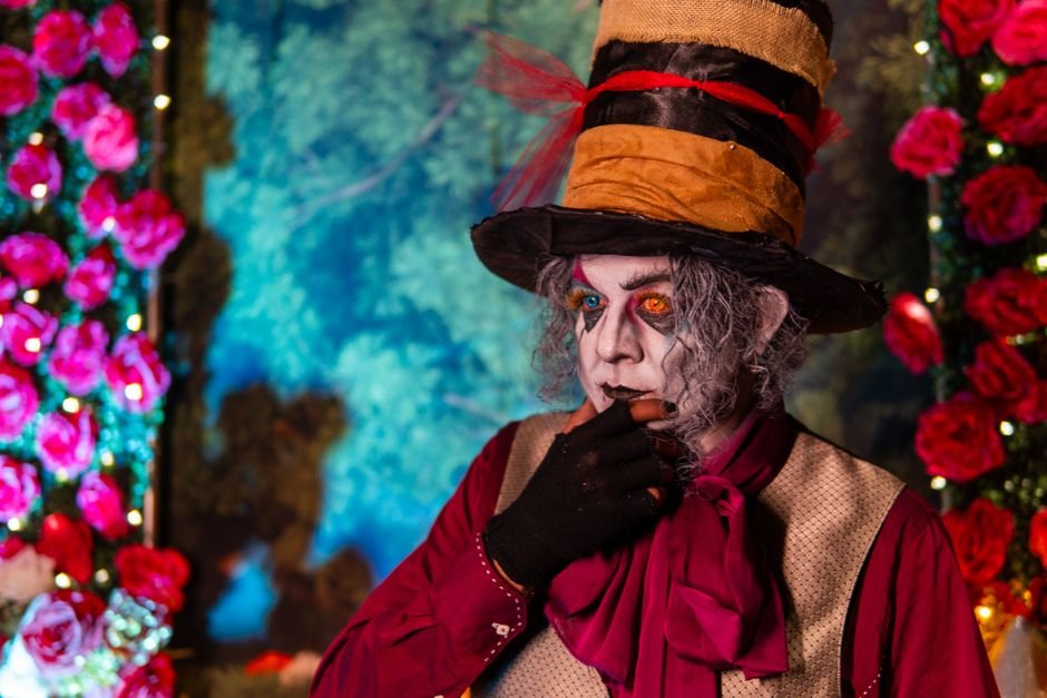 Characters for Alice in Wonderland: Key Figures in the Original Book