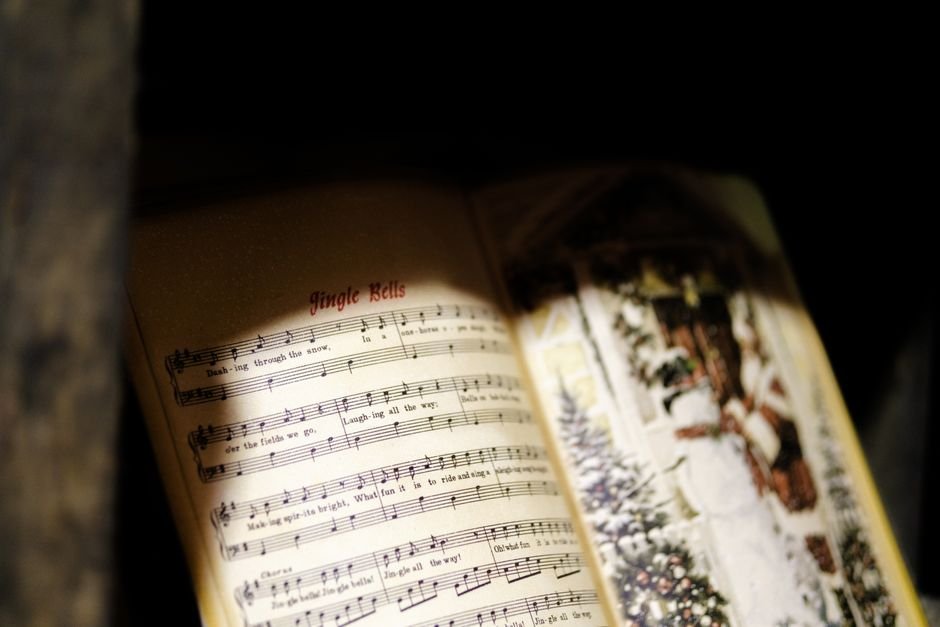 A Christmas Carol in Prose: Dickens’ Timeless Ghost Story